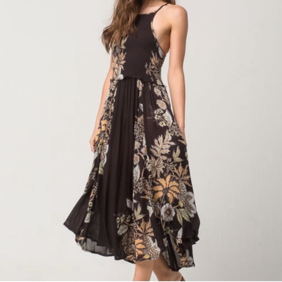 Free People Dresses & Skirts - Free People Seasons In The Sun Smocked Midi dress